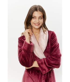 Seitenansicht: Rosa Polyester-Bademantel mit tiefen Seitentaschen