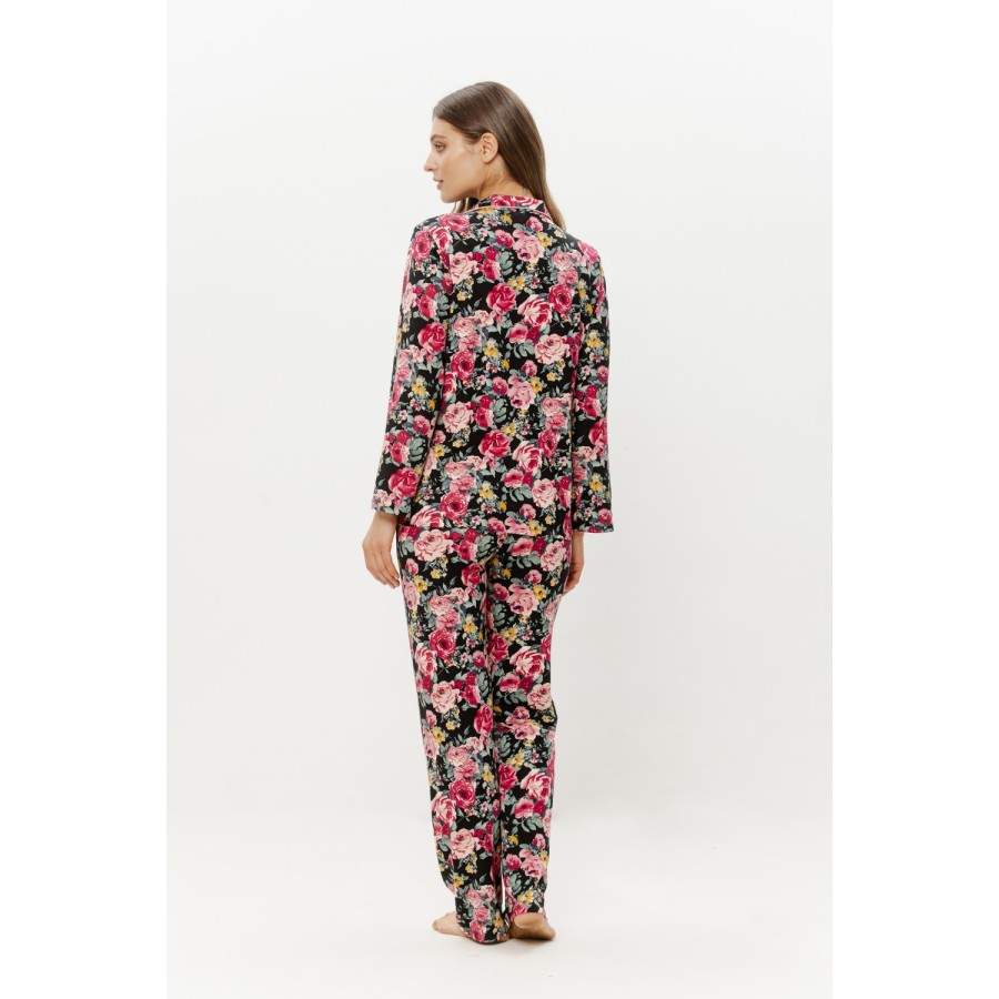 Détail du haut style chemise en viscose avec imprimé fleuri