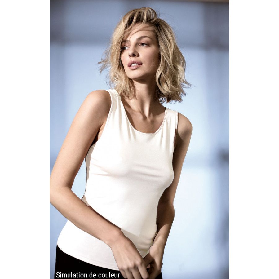 Top seyant sans manches encolure en U. Coemi-lingerie Top seyant sans manches encolure en U. Coemi-lingerie