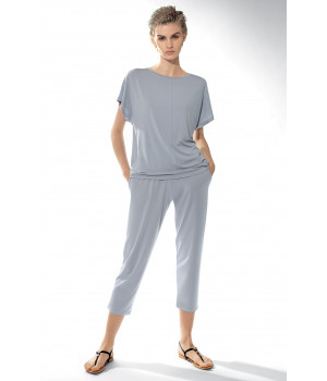 Zweiteiliger Pyjama/Hausanzug mit ärmellosem Oberteil und ¾-Hose. Coemi-lingerie