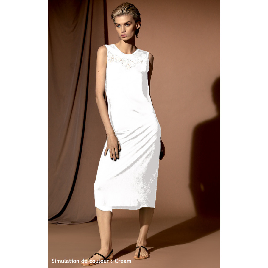 Sleeveless, calf-length midi nightdress with round neck. Coemi-lingerie