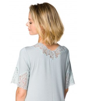 Langes Schlafshirt mit Rundhalsausschnitt, ¾-Ärmeln und Spitze - Coermi-lingerie