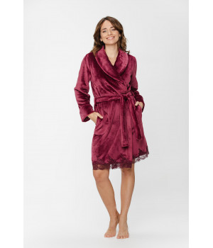 Pretty burgundy velvet knee-length bathrobe with a shawl collar and lace