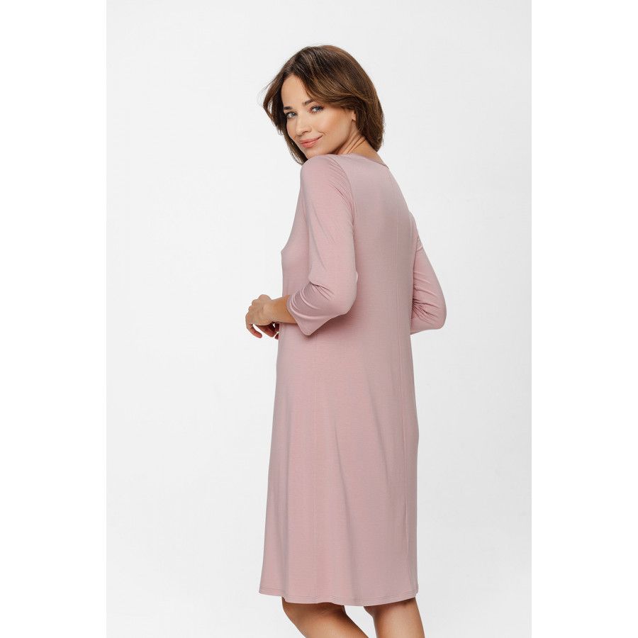 Nachthemd im Tunika-Stil aus Micromodal mit ¾-Ärmeln und seidenweichem Satin am V-Ausschnitt