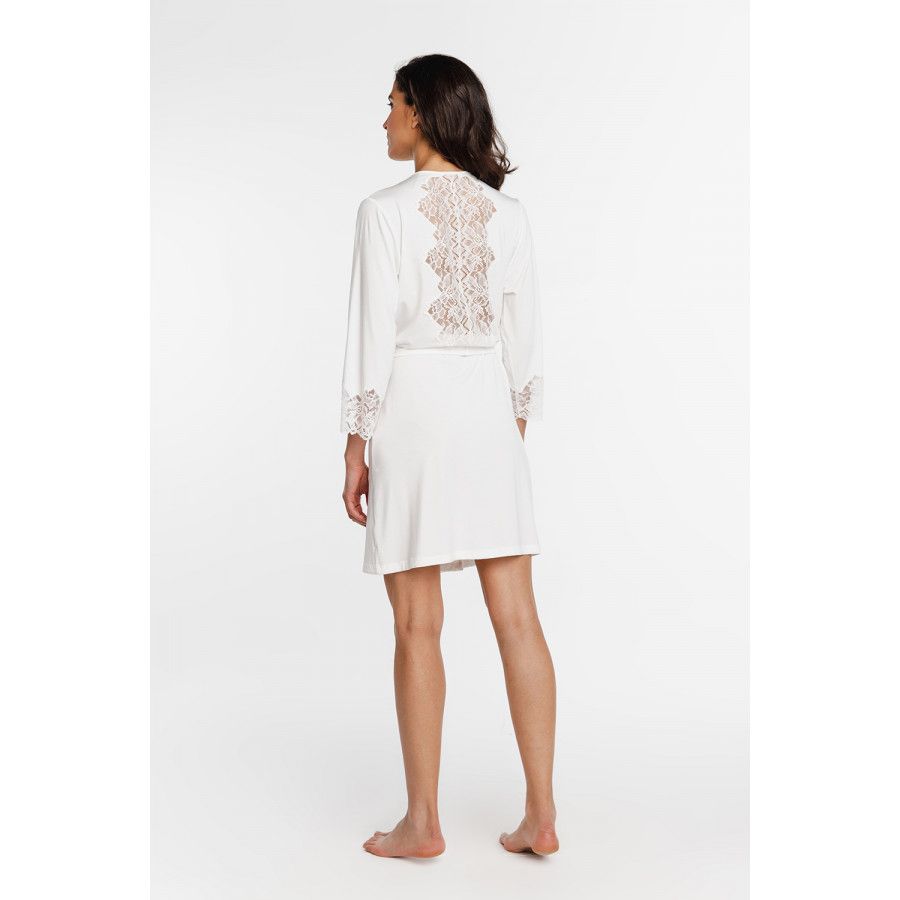 Gorgeous little dressing gown in elegant, loose-fitting, with lace on the three-quarter-length sleeves and at the back 10 - www.