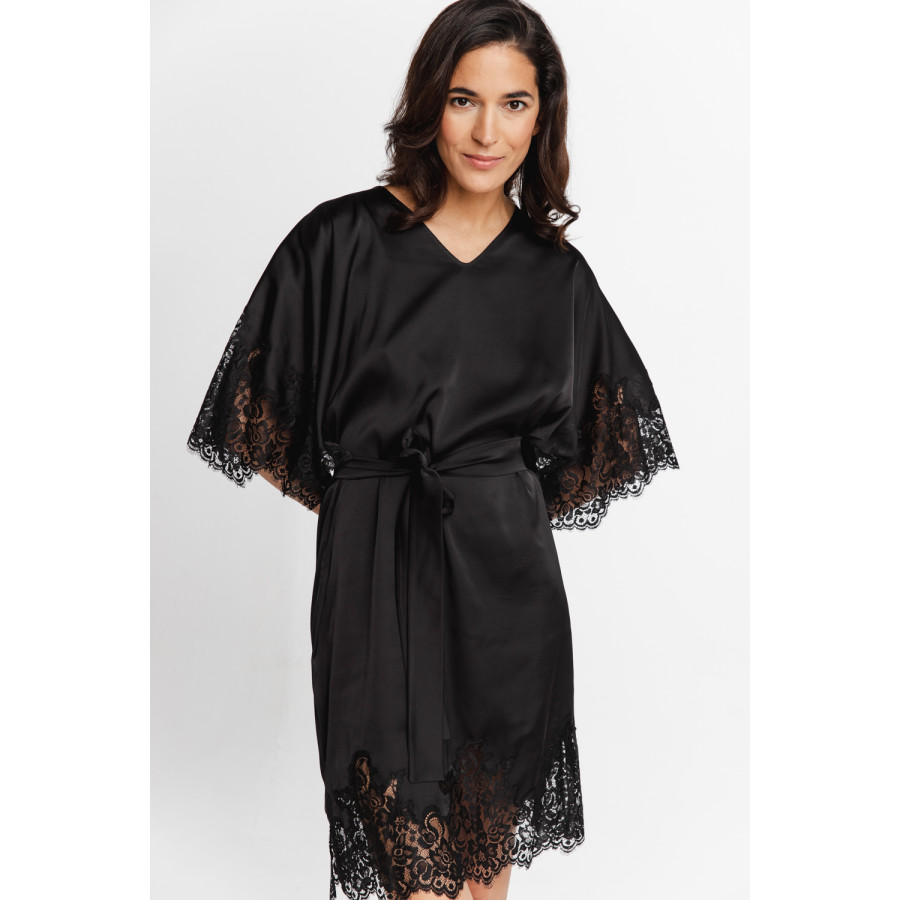 Loose-fitting, tunic-style nightdress in satin and lace with a belt at the waist and three-quarter-length sleeves