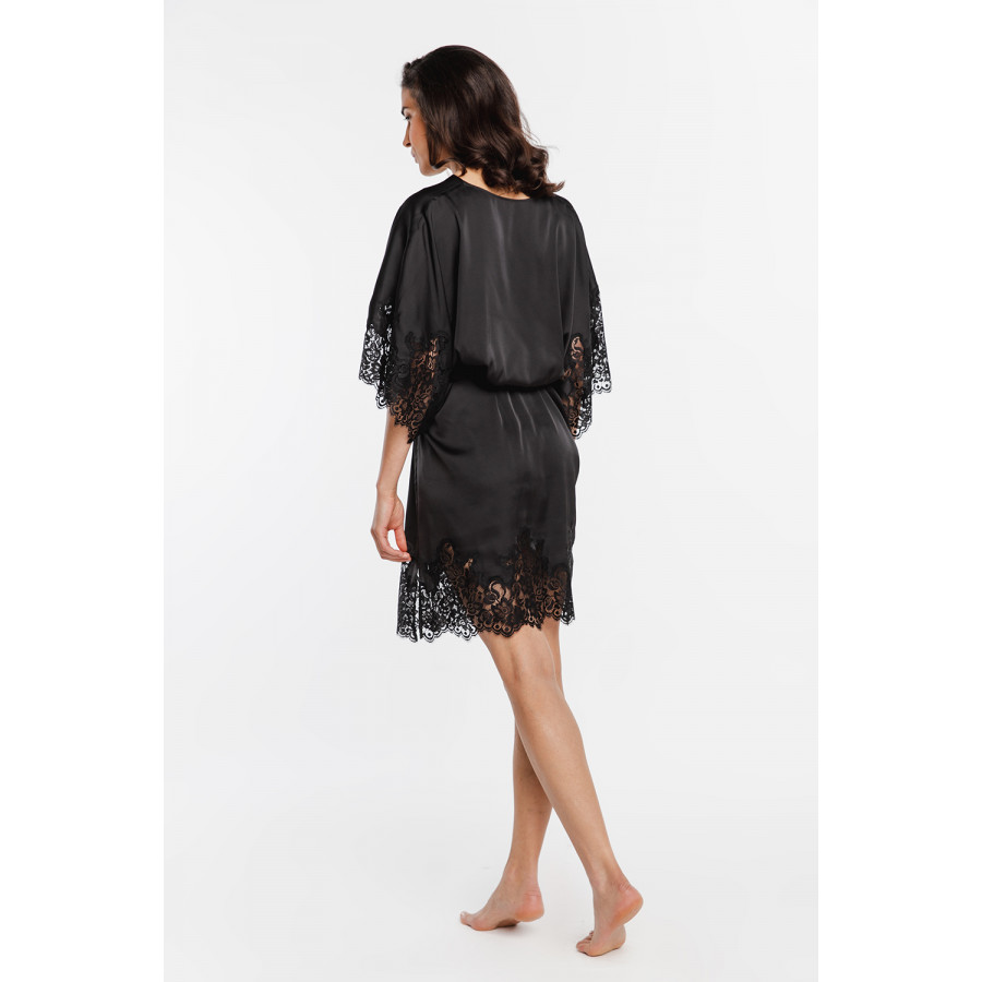 Loose-fitting, tunic-style nightdress in satin and lace with a belt at the waist and three-quarter-length sleeves