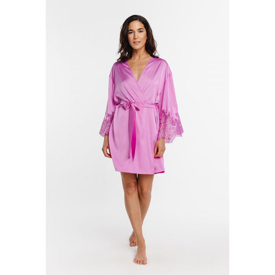 Pretty little mid-thigh satin dressing gown with long sleeves trimmed with lace