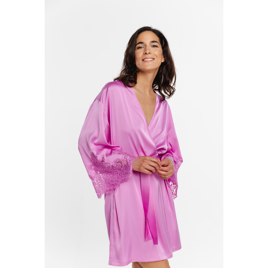 Pretty little mid-thigh satin dressing gown with long sleeves trimmed with lace