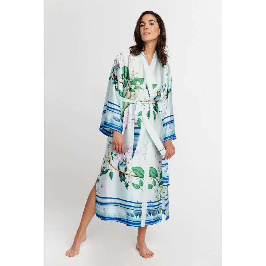 Oversize-Kimono aus Satin mit exotischem Blätterprint und blauen Streifen und mit weiten langen Ärmeln