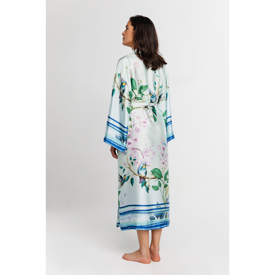 Oversize-Kimono aus Satin mit exotischem Blätterprint und blauen Streifen und mit weiten langen Ärmeln