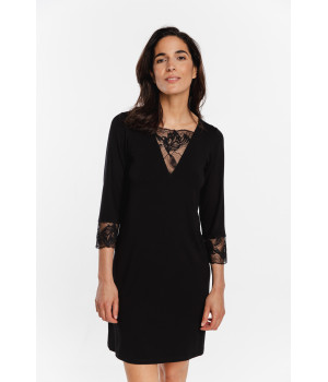 Chemise de nuit style tunique, manches ¾ en micromodal et dentelle, bouton dans le haut du dos