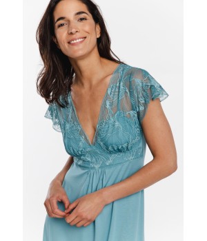 Camisón largo rosa con caída fluida