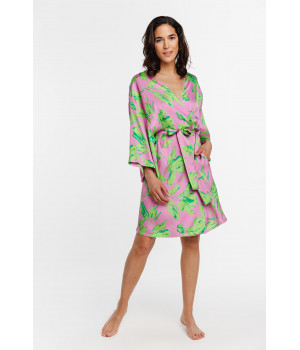 Little dressing gown in silky viscose with abstract leaf print on a pink background