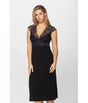 Sublime chemise de nuit manches courtes, en micromodal, elasthanne et dentelle.