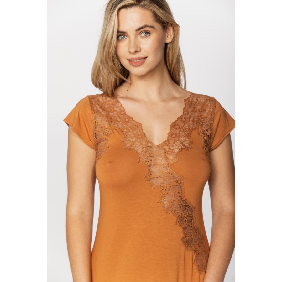 Gorgeous, long nightdress with short sleeves in micromodal and lace