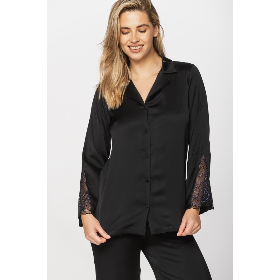 Elegant ensemble pyjama en viscose satin et dentelle, haut style chemise et pantalon fluide et droit