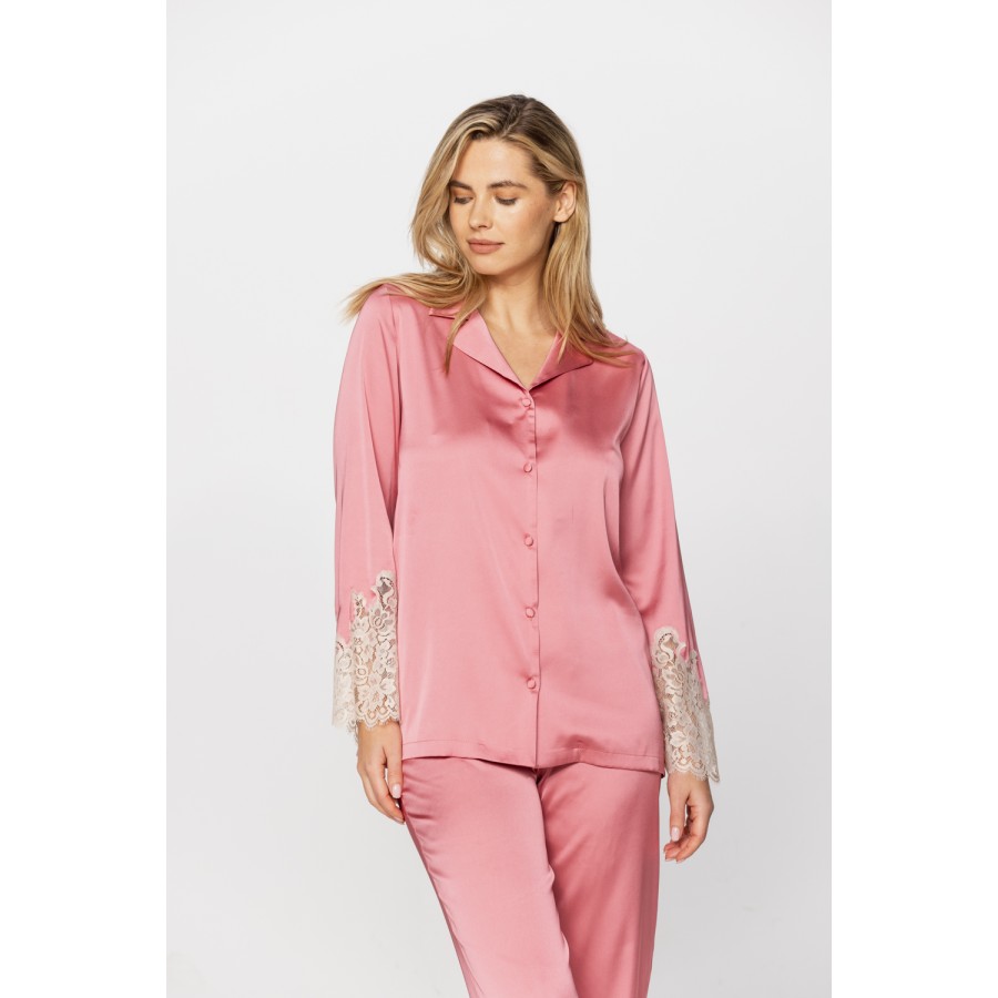 Ensemble pyjama en satin microfibre couleur rose girly et dentelle blanche