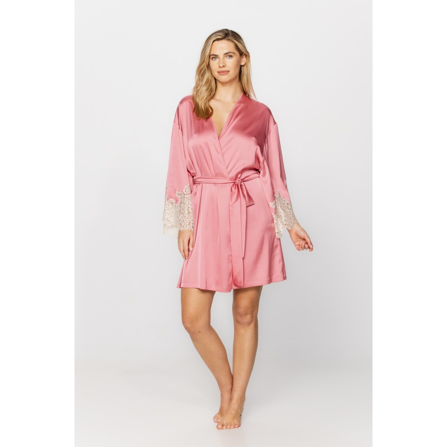 Joli petit déshabillé kimono en satin microfibre couleur rose girly et dentelle blanche