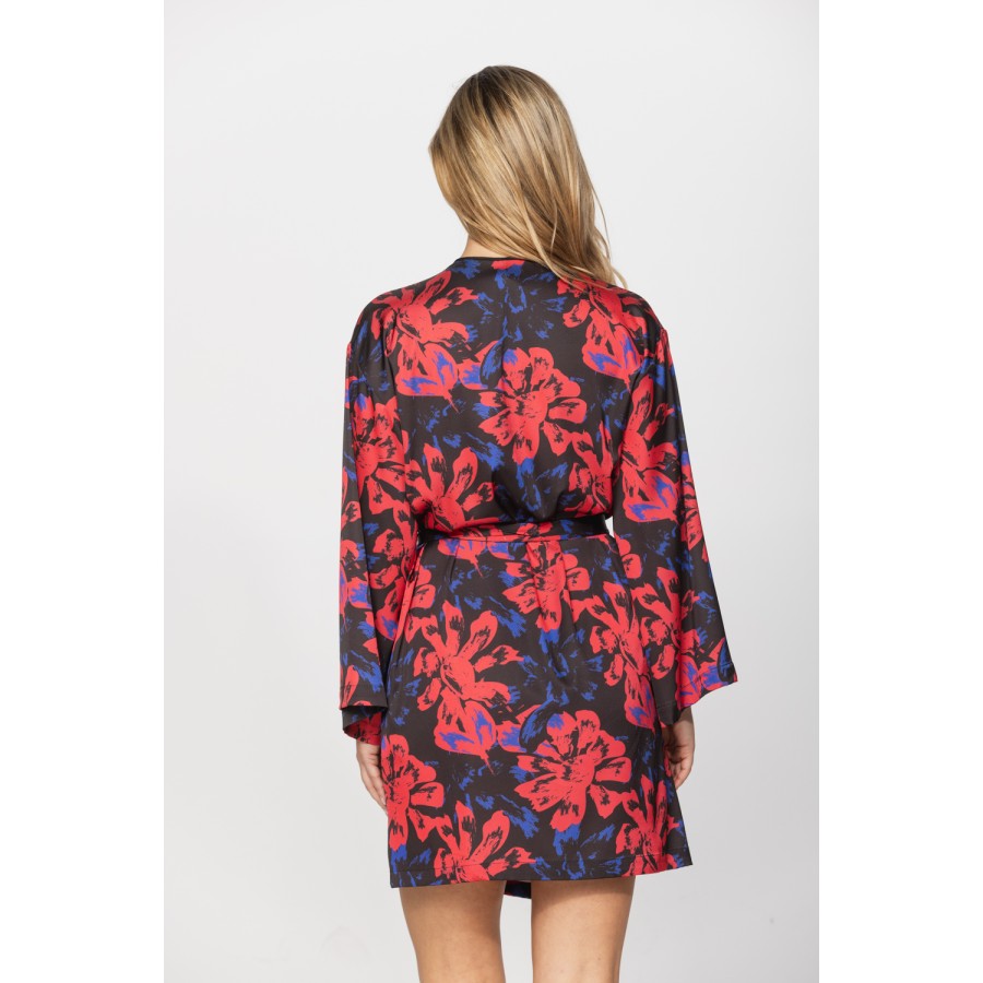 Gorgeous little long-sleeved dressing gown in silky satin fabric, with a red and blue motif printed on a black background