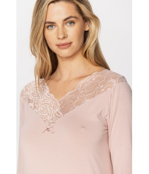 Chemise de nuit style tunique arrivant au niveau des genoux en micromodal et dentelle