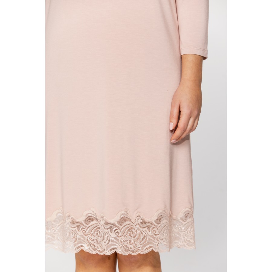 Tunic-style, knee-length nightdress in micromodal and lace