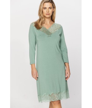 Chemise de nuit style tunique arrivant au niveau des genoux en micromodal et dentelle