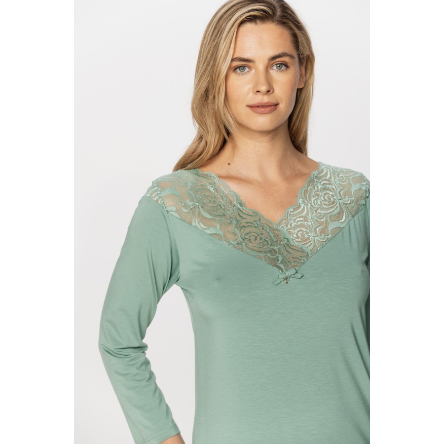 Tunic-style, knee-length nightdress in micromodal and lace