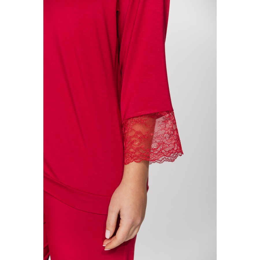 Ensemble pyjama en micromodal rouge tee-shirt manches ¾ et dentelle pantalon droit