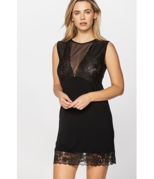 Pretty negligee in sexy black lace, micromodal and tulle