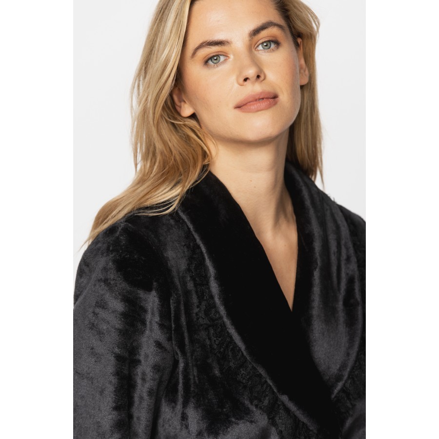 Delightful little velvet bathrobe with shawl collar and lace at the hem