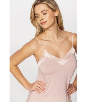 Ravissante nuisette en micromodal fines bretelles et encolure ourlée de soie