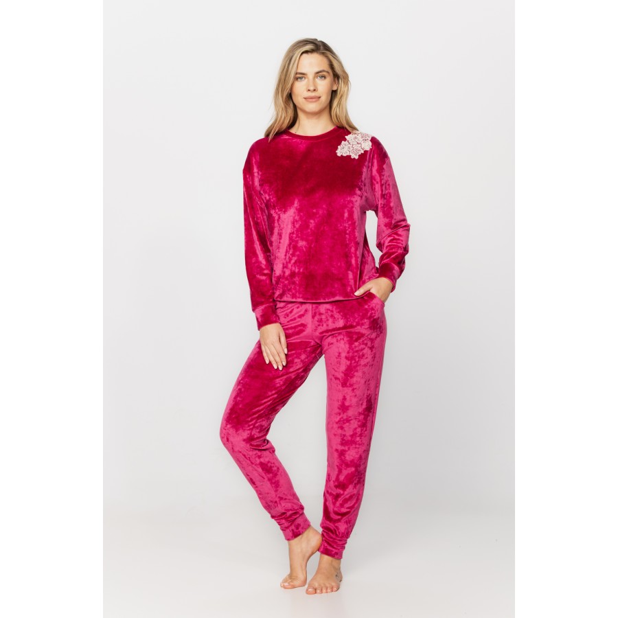 Two-piece loungewear outfit in velvet and lace with sweatshirt and bottoms