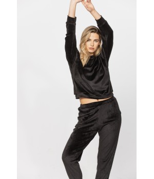 Two-piece loungewear outfit in velvet and lace with sweatshirt and bottoms