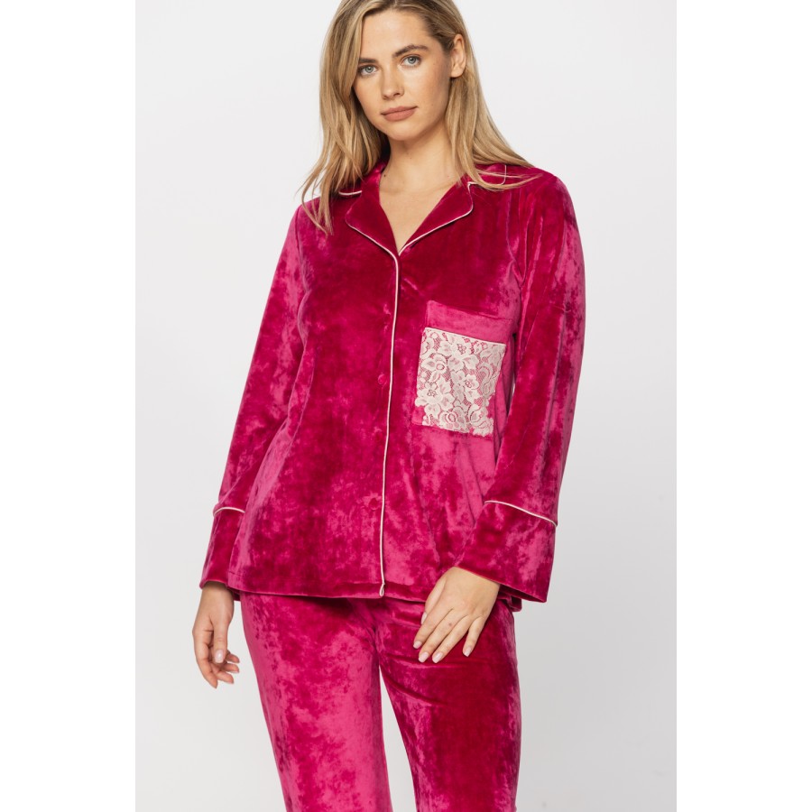 Loungewear outfit/pyjamas in velvet and lace, nightshirt-style top and bottoms