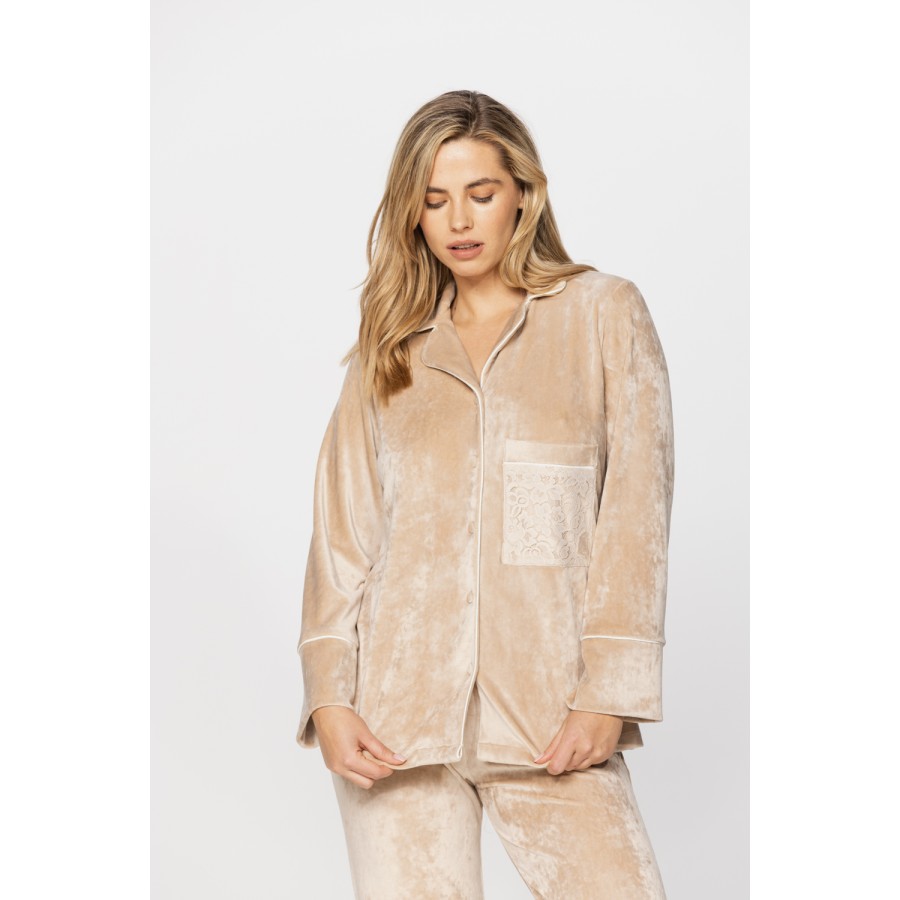 Loungewear outfit/pyjamas in velvet and lace, nightshirt-style top and bottoms