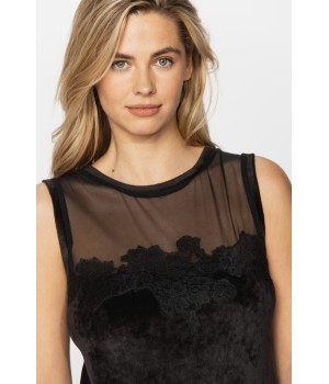 Sleeveless negligee with round neck in velvet, tulle and lace