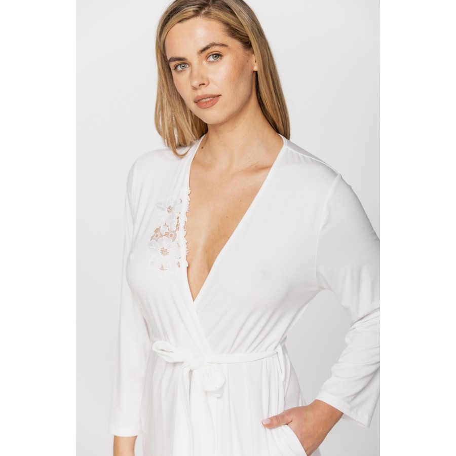 Elegant little micromodal dressing gown with long sleeves and lace at the neckline