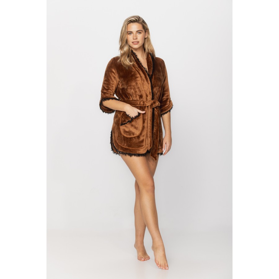 Delightfully sexy little dressing gown in soft velvet with mid-length sleeves