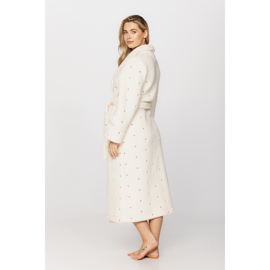 Long bathrobe in soft velvet, printed with little pink hearts on a cream background