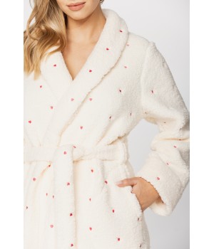 Long bathrobe in soft velvet, printed with little pink hearts on a cream background