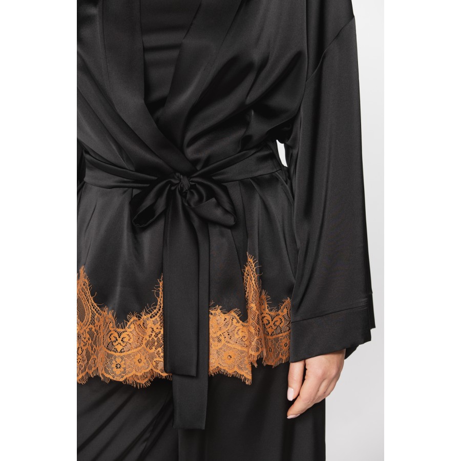 3-piece outfit in microfibre satin and lace, top with thin straps, wide bottoms and a kimono-style dressing gown