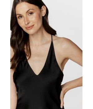 Sexy, long nightdress in soft satin with thin straps and an open back