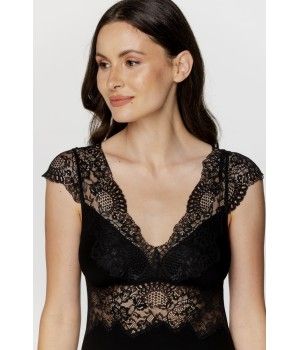 Ensemble pyjama femme en micromodal et dentelle manches courtes