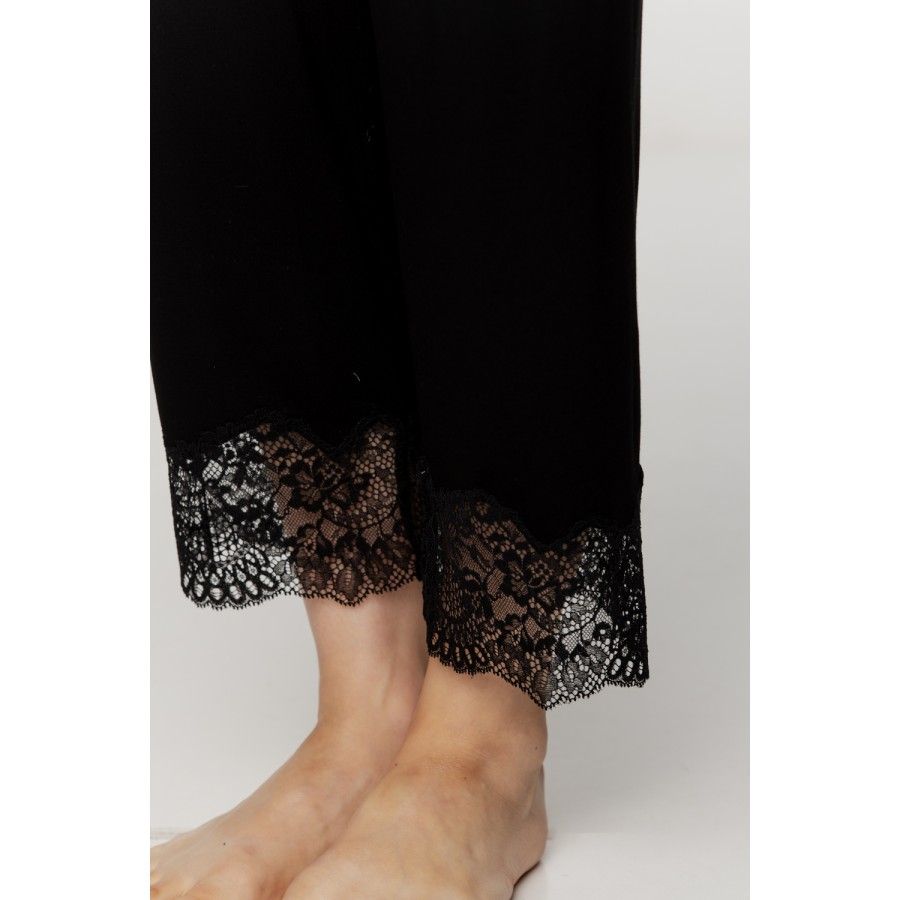 Ensemble pyjama femme en micromodal et dentelle manches courtes