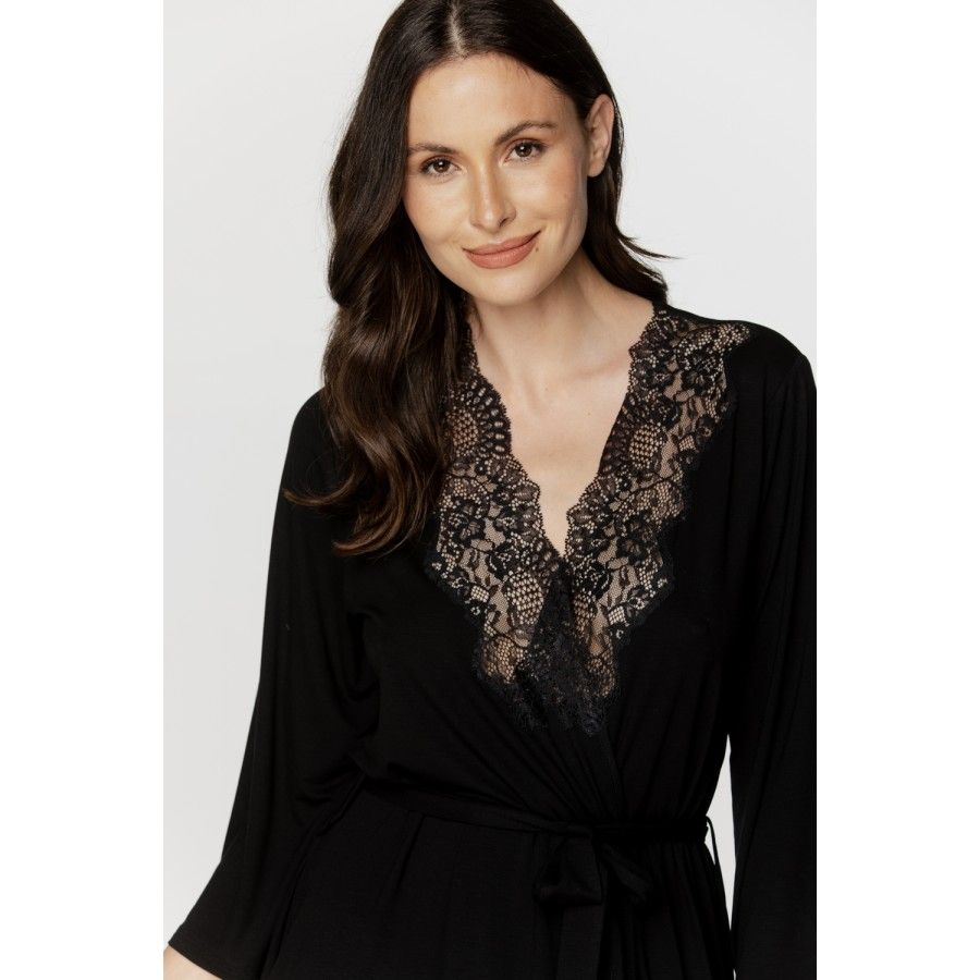 Ladies short and sexy dressing gown in black micromodal and lace