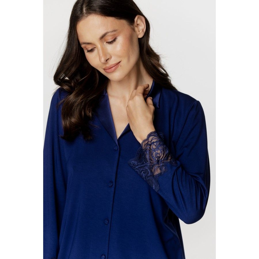 Ensemble pyjama femme en micromodal et elasthanne, encolure en soie bleu nuit
