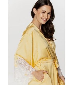 Ladies short dressing gown in chick-yellow satin and lace