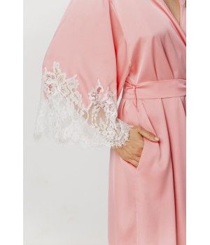 Ladies short dressing gown in tender pink satin and lace