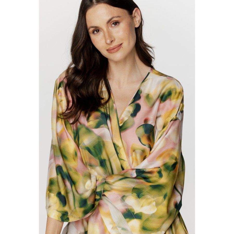 Ladies viscose and silk short dressing gown, printed in shades of pink and khaki